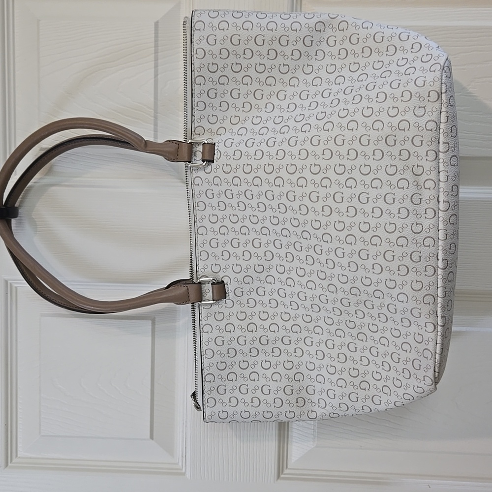 Guess Cream and Tan Tote Bag - Picture 4 of 8